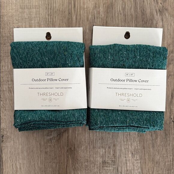 Threshold Turquoise Outdoor Pillow Covers x 2 - Picture 1 of 4